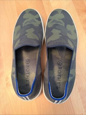 Size 8.5 Women’s Rothy’s